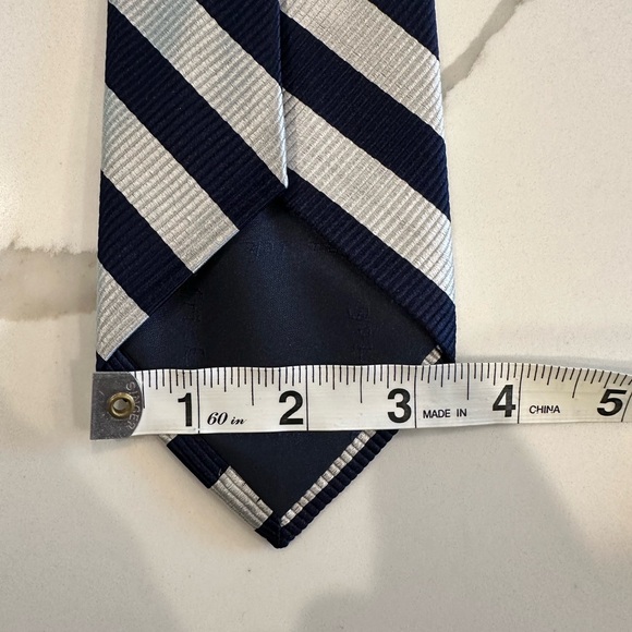 Gorgeous ties - Picture 1 of 4